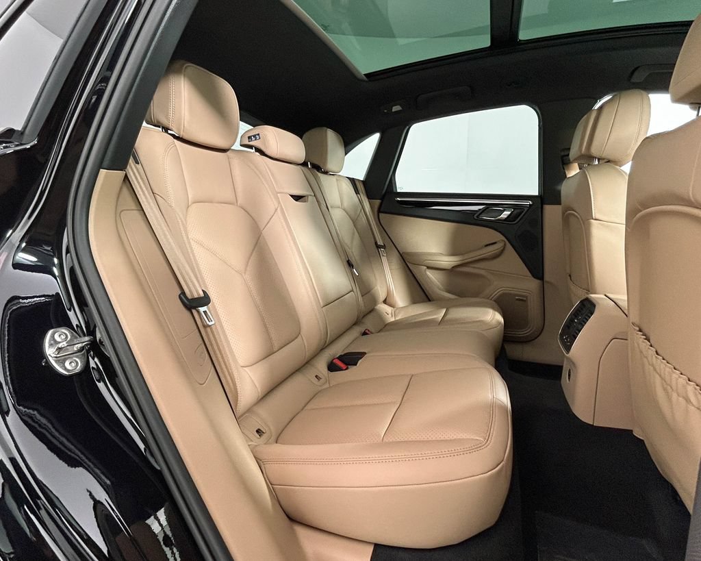 New 2026 Porsche Macan AWD/4WD image 26