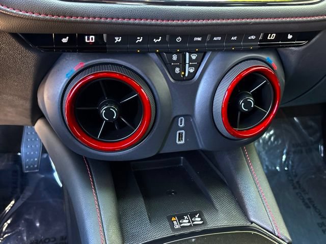 Used 2025 Chevrolet Blazer RS FWD image 24