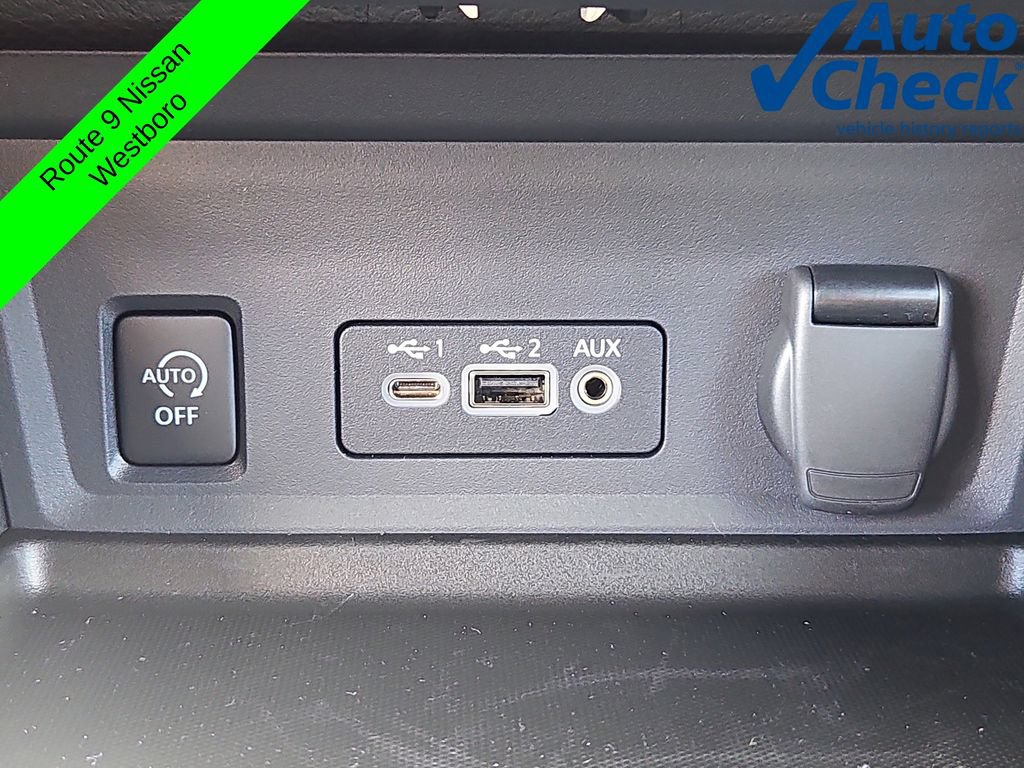 New 2025 Nissan Sentra SR FWD image 8