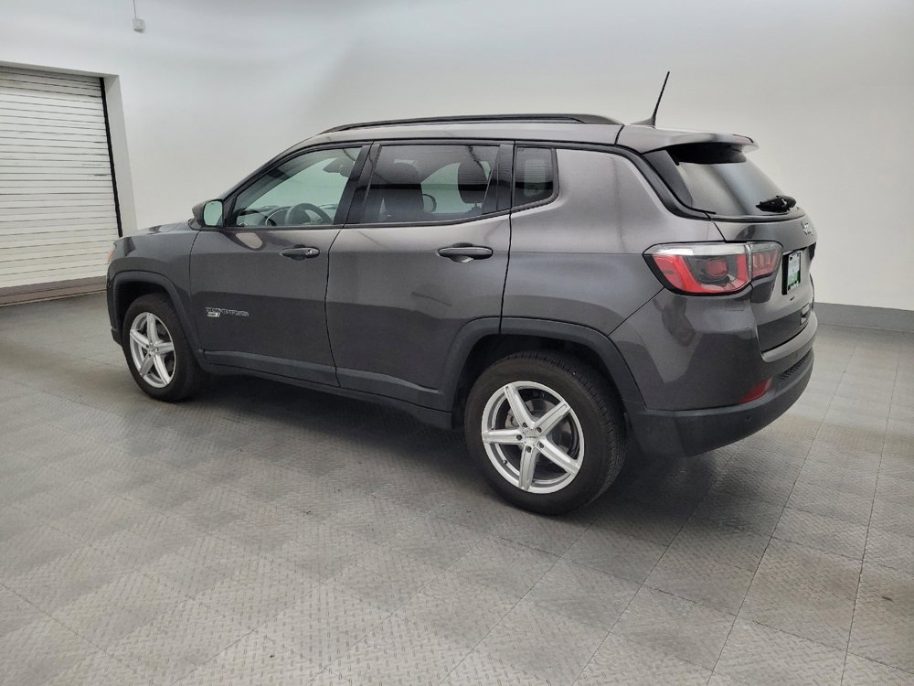 Used 2018 Jeep Compass Sport w/ Tech Group FWD image 3
