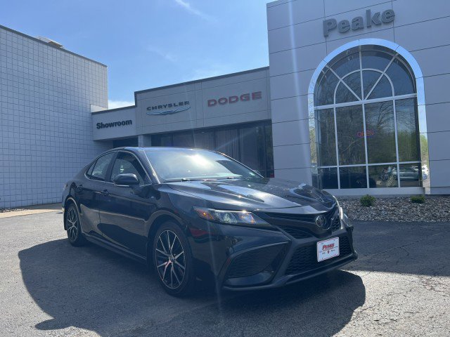 Used 2023 Toyota Camry SE image 1