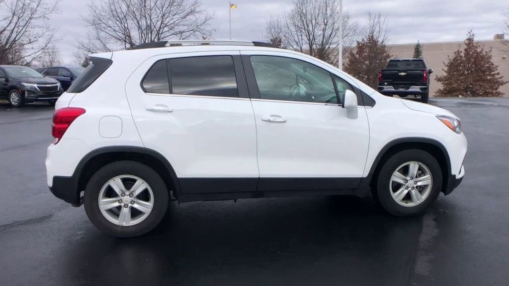 Used 2020 Chevrolet Trax LT w/ LT Convenience Package FWD image 9