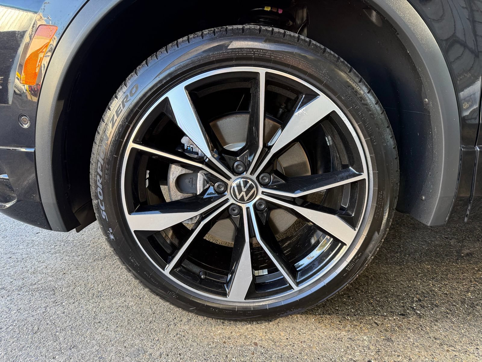 Used 2024 Volkswagen Tiguan SEL R-Line AWD/4WD image 20