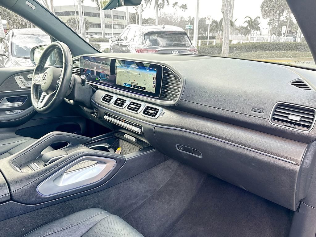 Used 2023 Mercedes-Benz GLS 450 4MATIC image 33