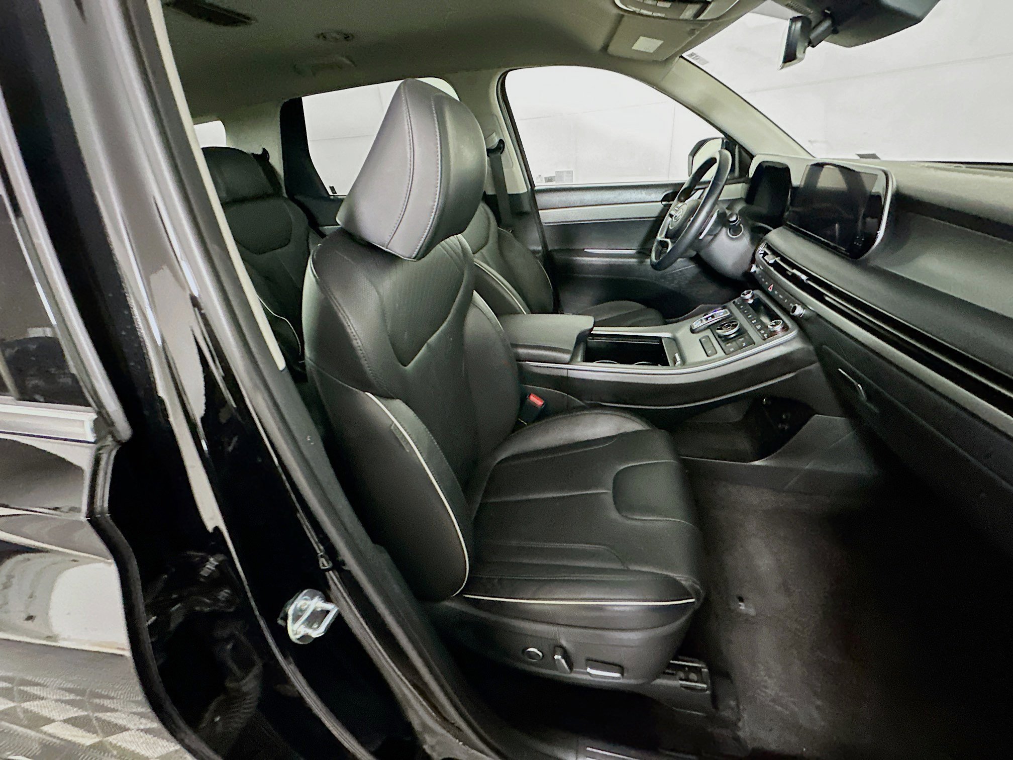 Used 2024 Hyundai Palisade SEL image 32