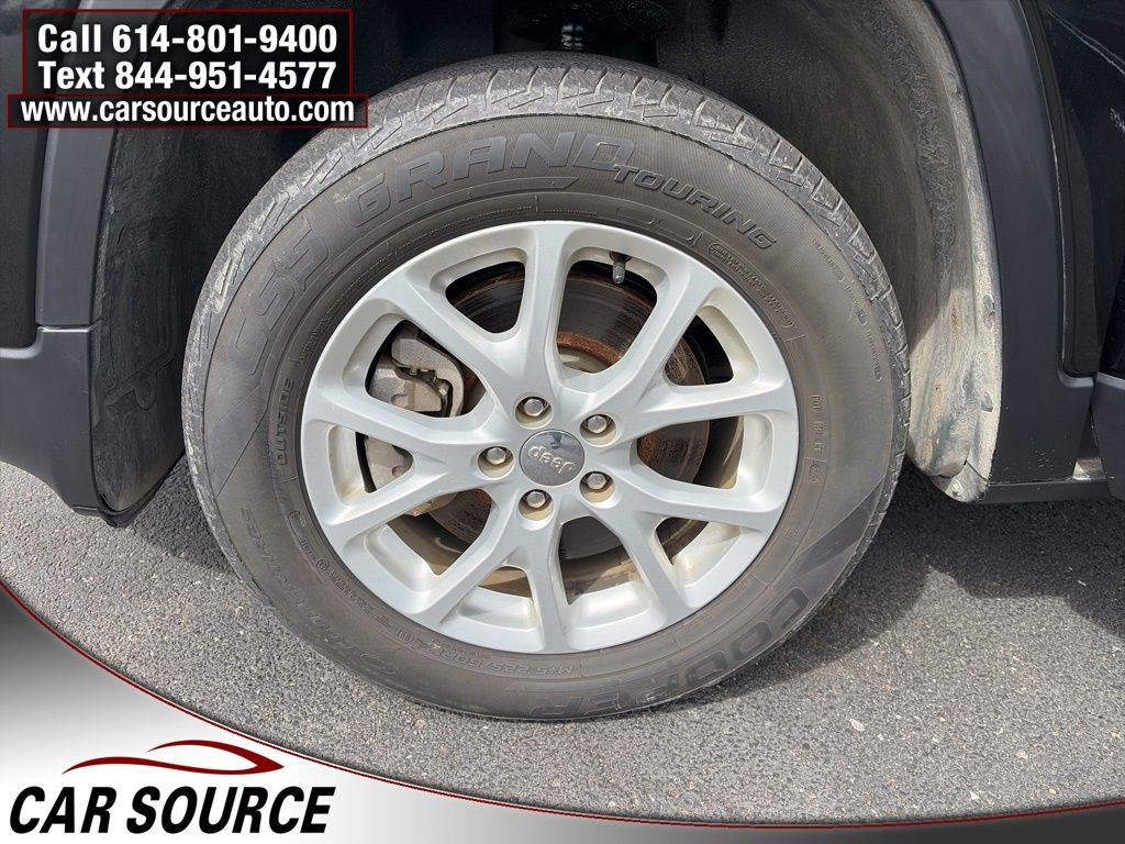 Used 2014 Jeep Cherokee Latitude w/ Comfort/Convenience Group image 24