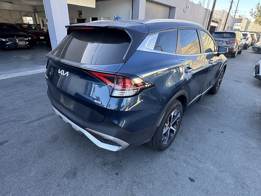 Used 2023 Kia Sportage EX AWD/4WD image 3