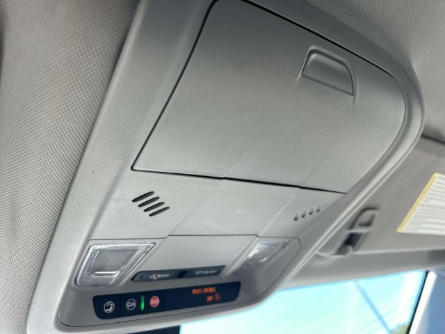 Used 2024 GMC Terrain SLE FWD image 36