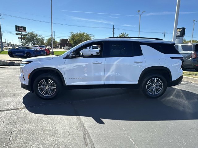 Certified 2025 Chevrolet Traverse LT FWD image 4