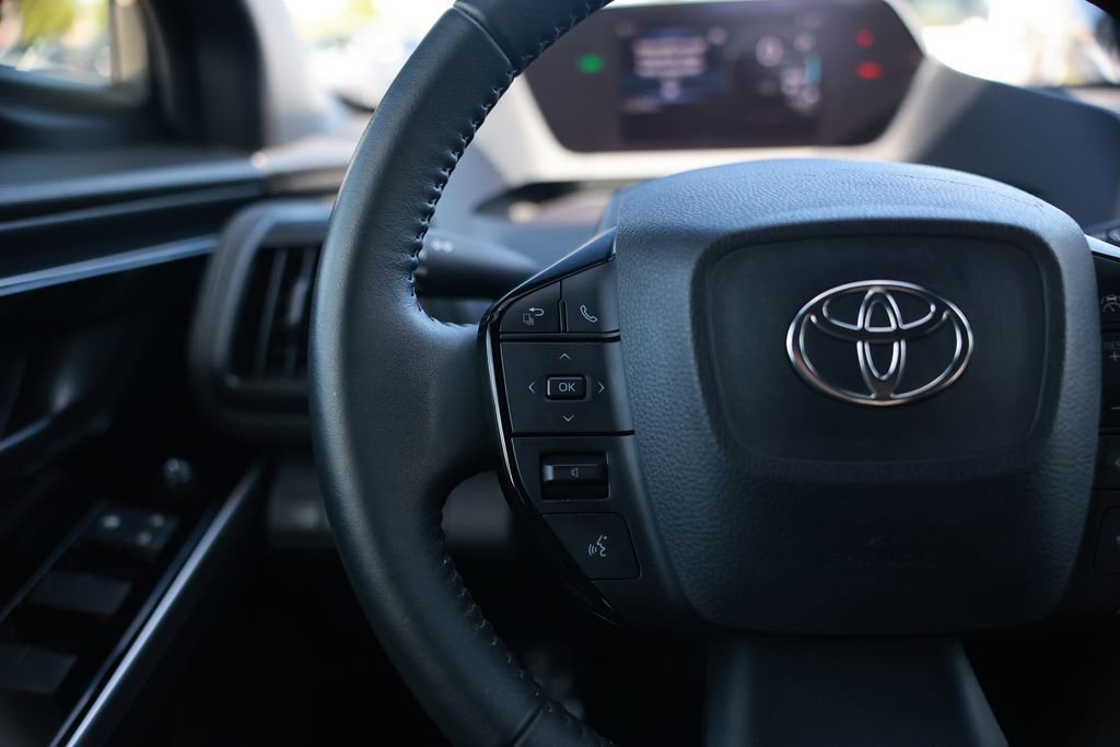 Used 2023 Toyota bZ4X XLE w/ Weather Package FWD image 22