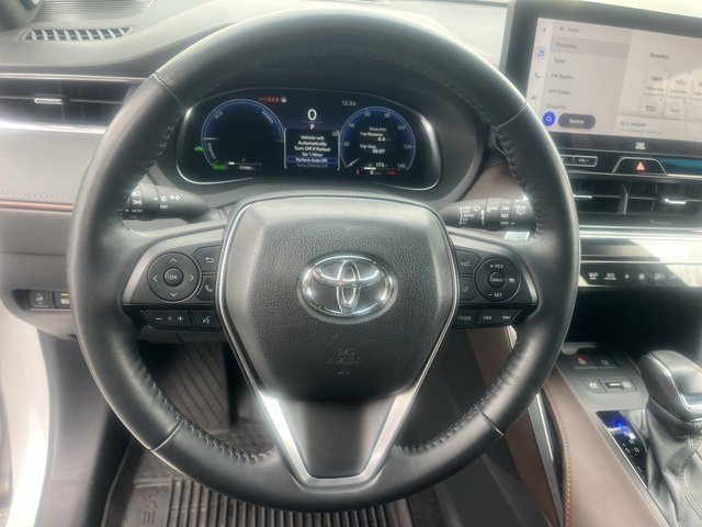 Used 2024 Toyota Venza Limited image 24