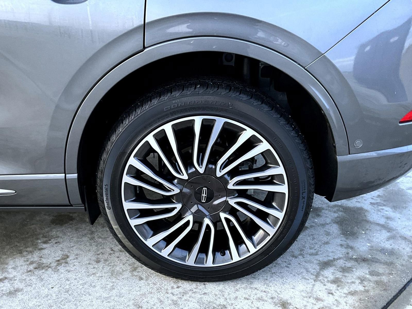 Certified 2021 Lincoln Corsair Reserve w/ Equipment Group 201A image 22