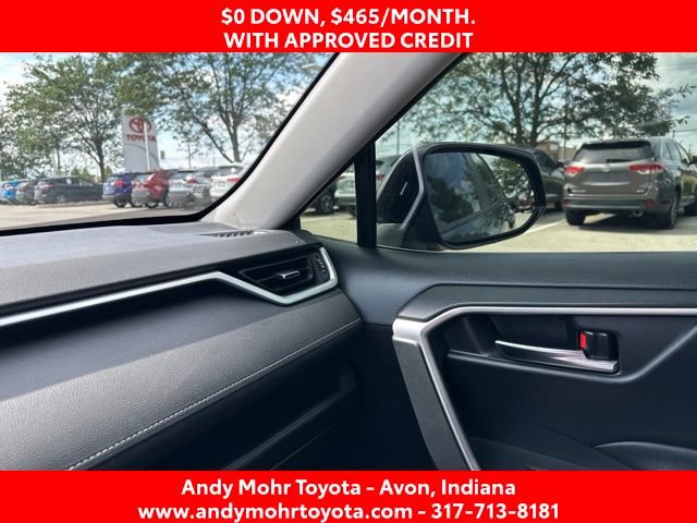 Used 2020 Toyota RAV4 XLE Premium FWD image 29
