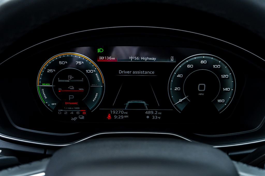 Used 2024 Audi Q5 e Premium Plus w/ Premium Plus Package image 15