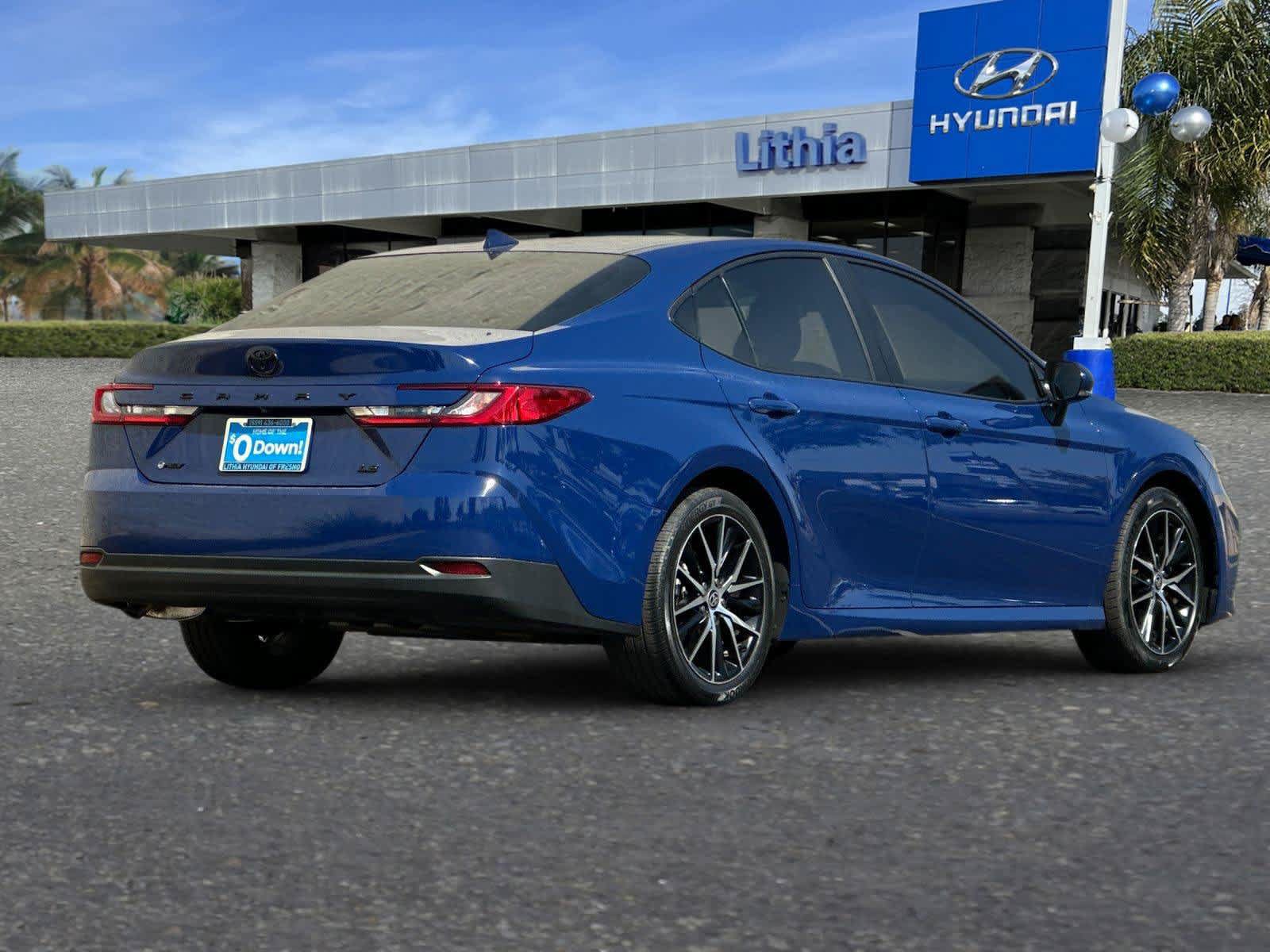 Used 2025 Toyota Camry LE FWD image 3