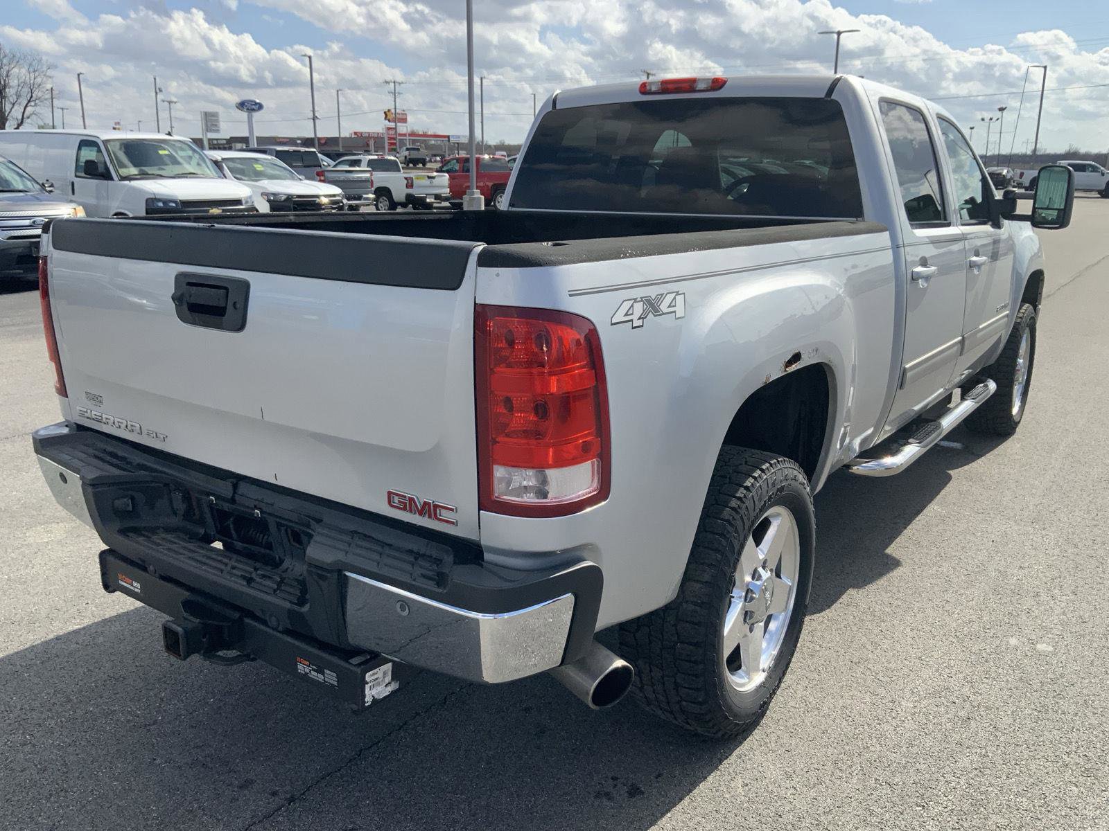 Used 2014 GMC Sierra 2500 SLT w/ SLT Convenience Package image 13