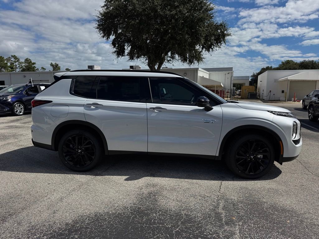 New 2025 Mitsubishi Outlander SEL Black Edition image 9