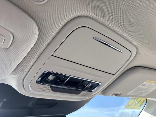 New 2026 Lincoln Aviator 2WD w/ Jet Appearance Package image 31