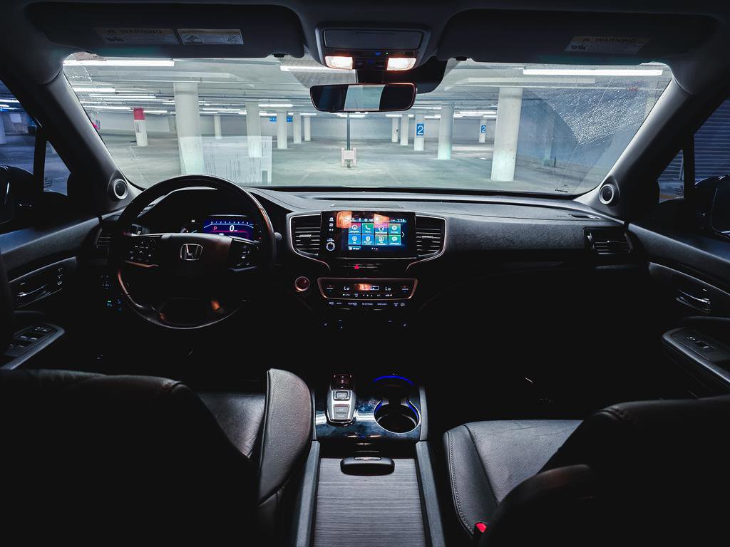 Used 2022 Honda Pilot Touring image 3