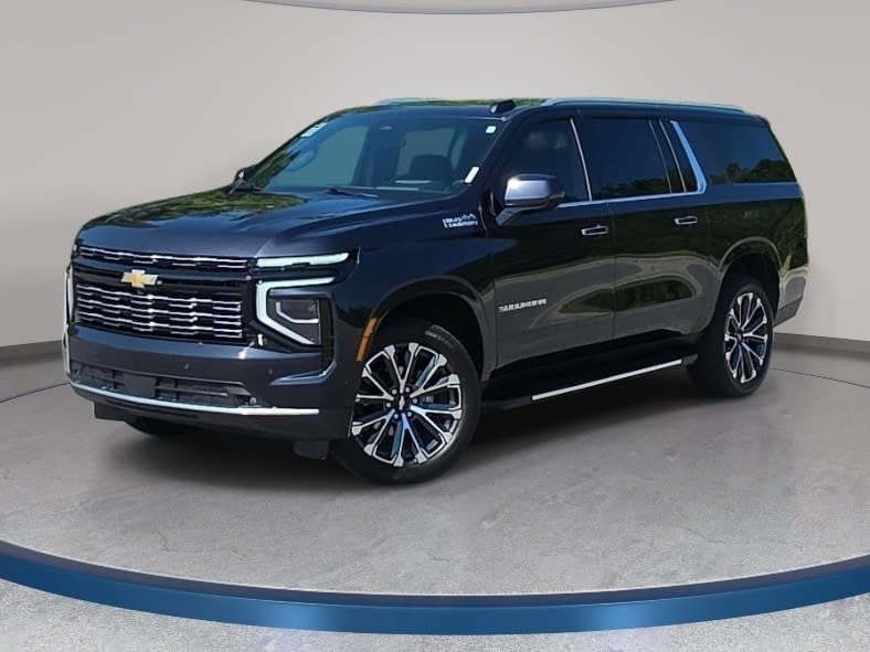 Used 2025 Chevrolet Suburban High Country AWD/4WD image 1