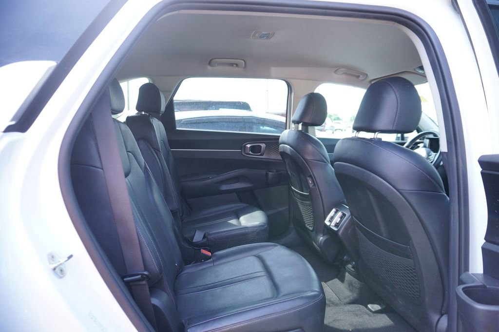 Used 2022 Kia Sorento EX AWD/4WD image 7