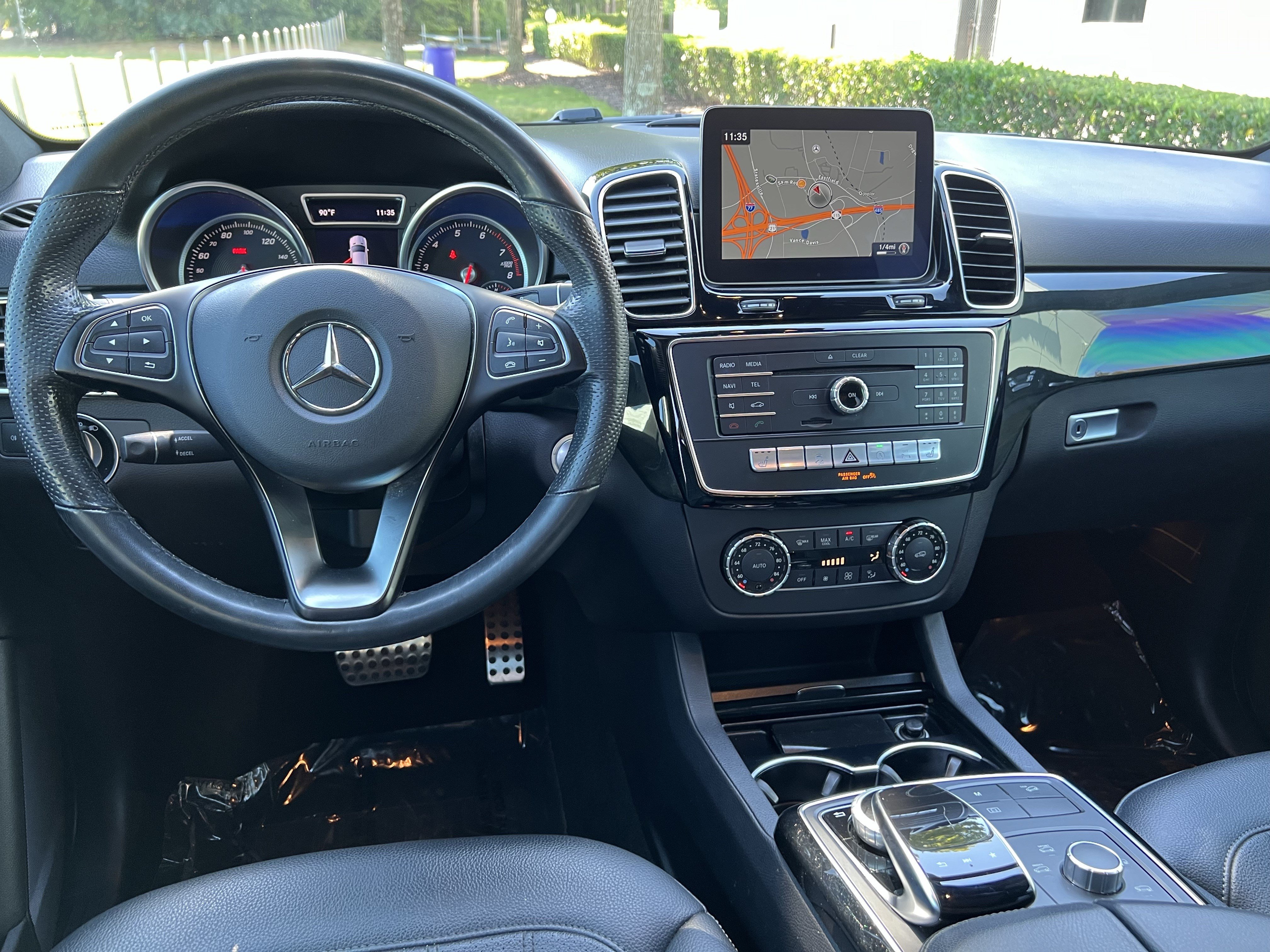 Used 2019 Mercedes-Benz GLE 400 4MATIC image 30