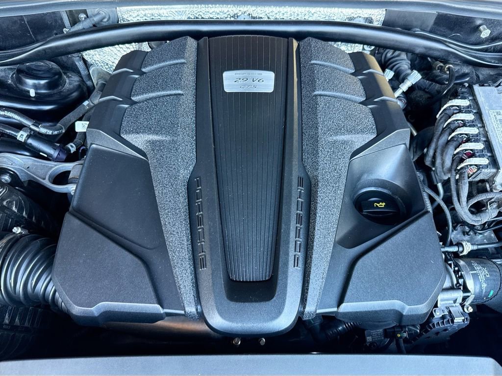 Used 2021 Porsche Macan GTS w/ Sport Chrono Package image 35