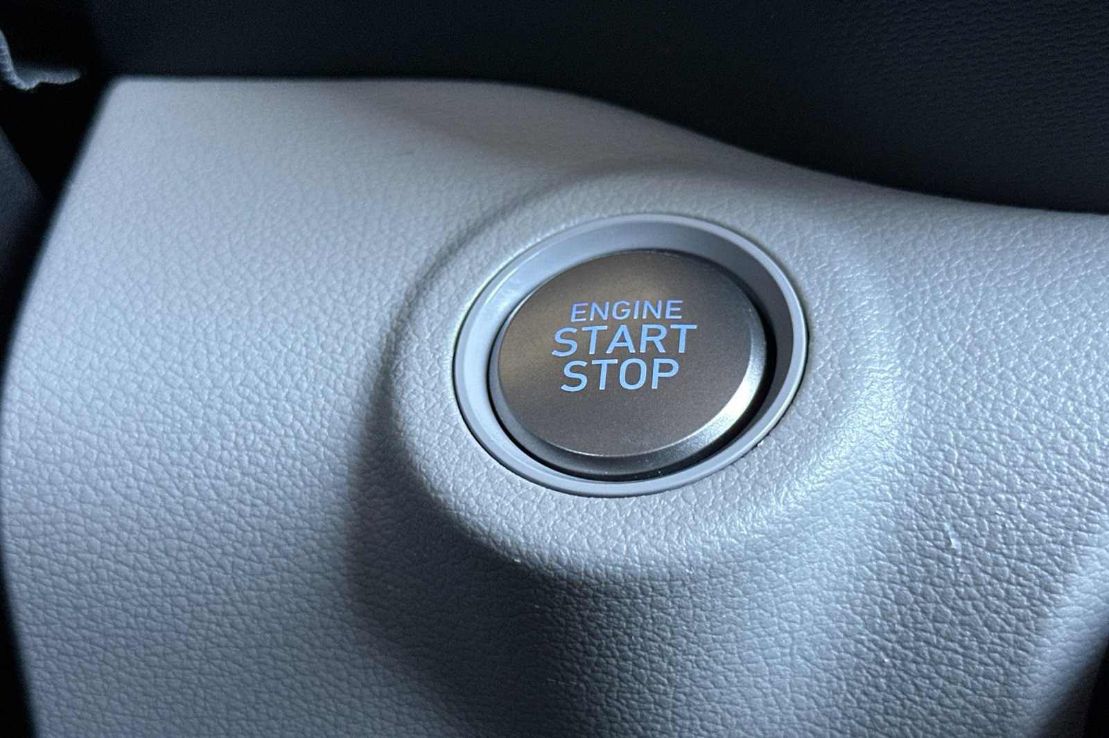 Certified 2025 Hyundai Venue SEL FWD image 22