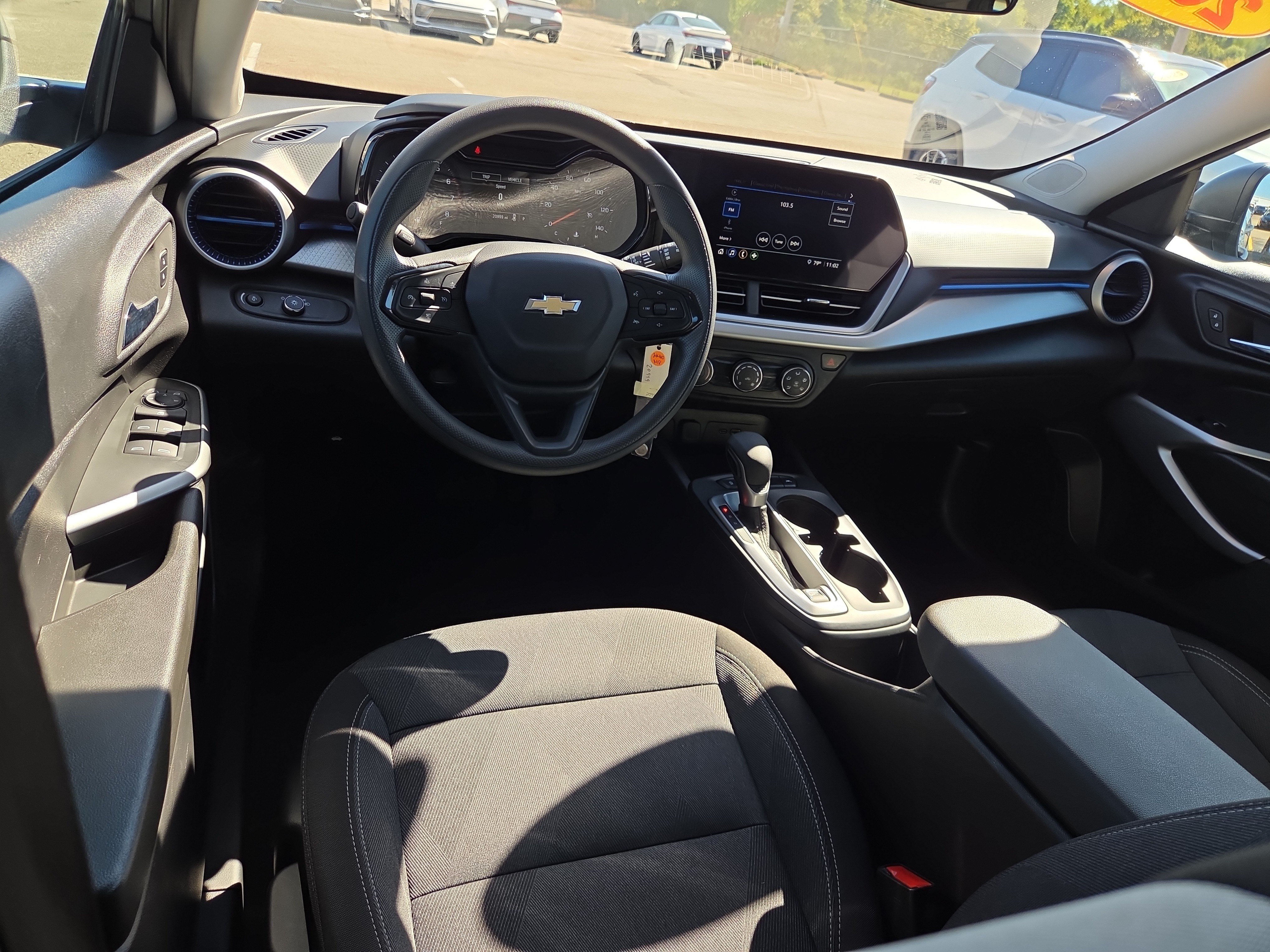 Used 2026 Chevrolet Trax LS FWD image 8