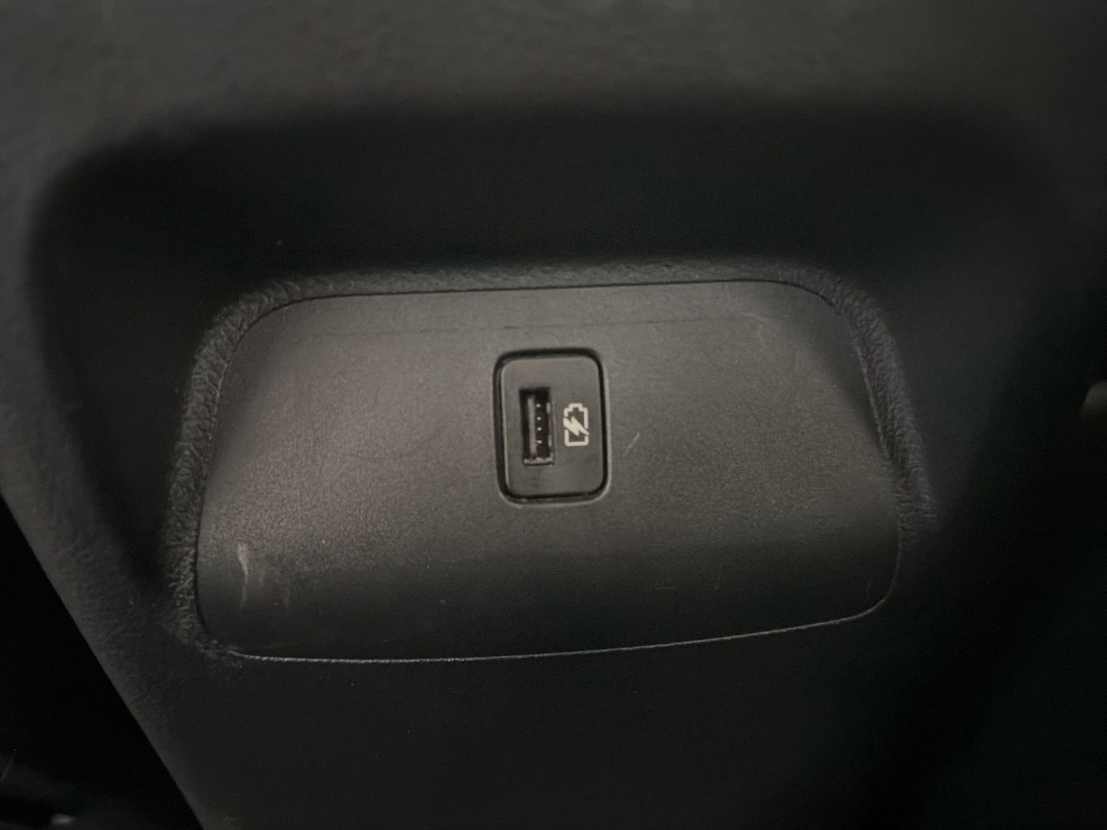 Used 2024 Nissan Sentra SV w/ Trunk Package FWD image 4