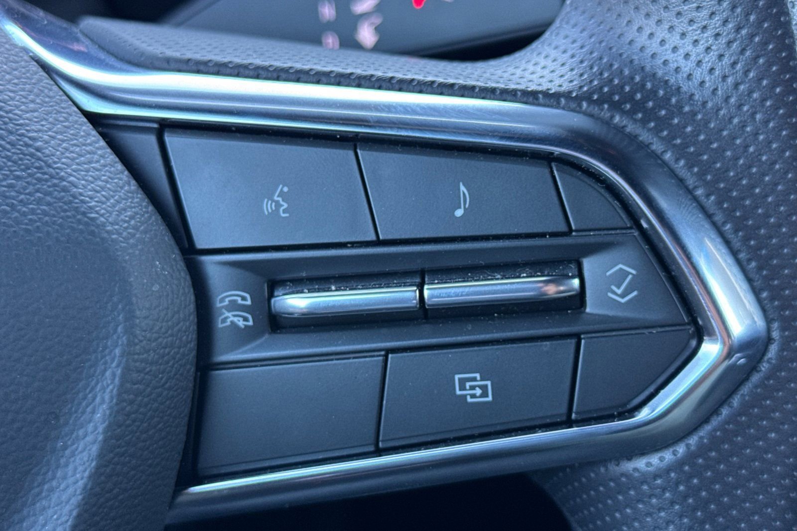 Used 2026 Chevrolet Blazer EV LT image 38