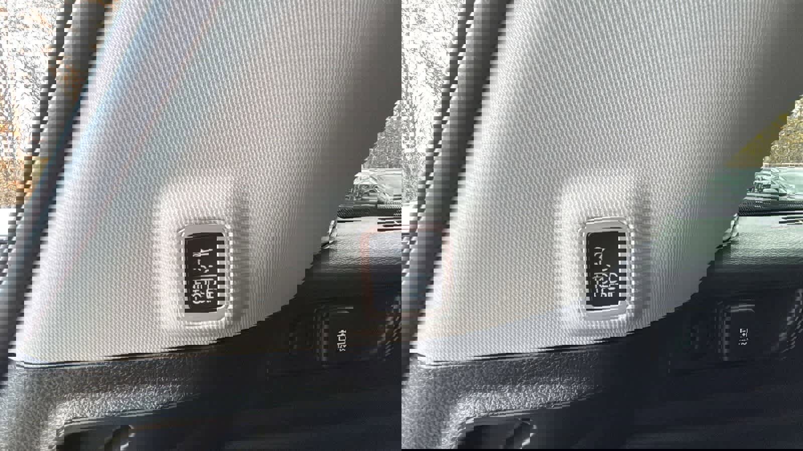 Used 2023 Jeep Grand Cherokee 4WD 4xe image 33