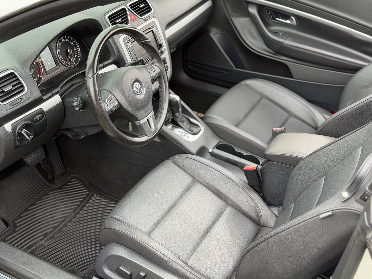 Used 2012 Volkswagen Eos Komfort FWD image 7