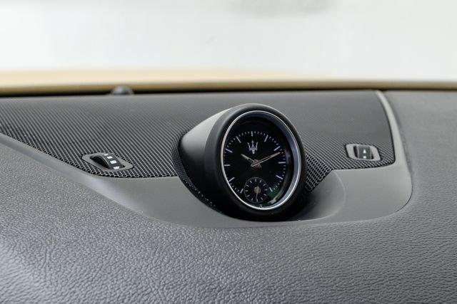 Certified 2022 Maserati Levante GT AWD/4WD image 16