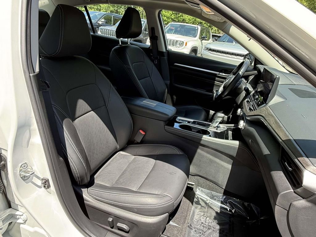 Used 2023 Nissan Altima 2.5 SL AWD/4WD image 9