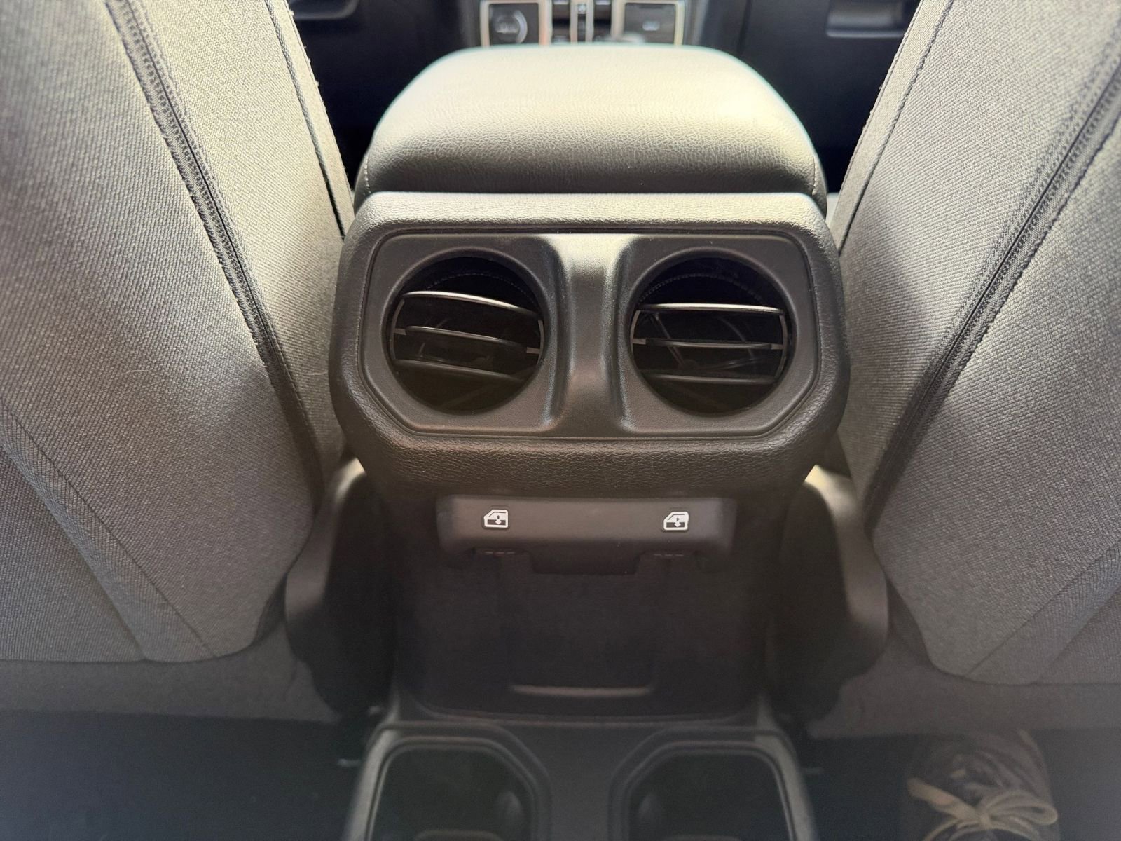 Used 2025 Jeep Wrangler Sport S image 22