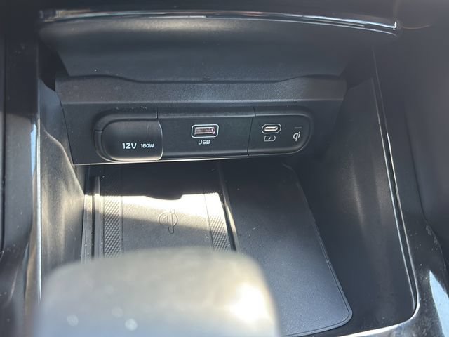 Used 2024 Kia Telluride S FWD image 30