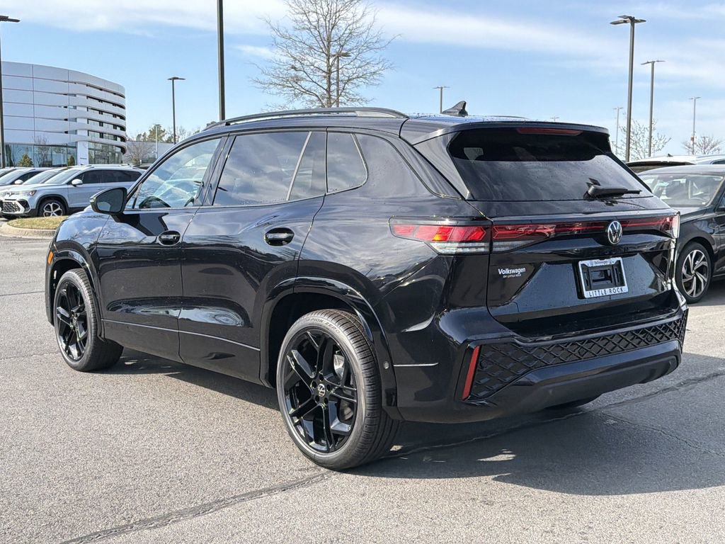 New 2026 Volkswagen Tiguan SE R-Line FWD image 3