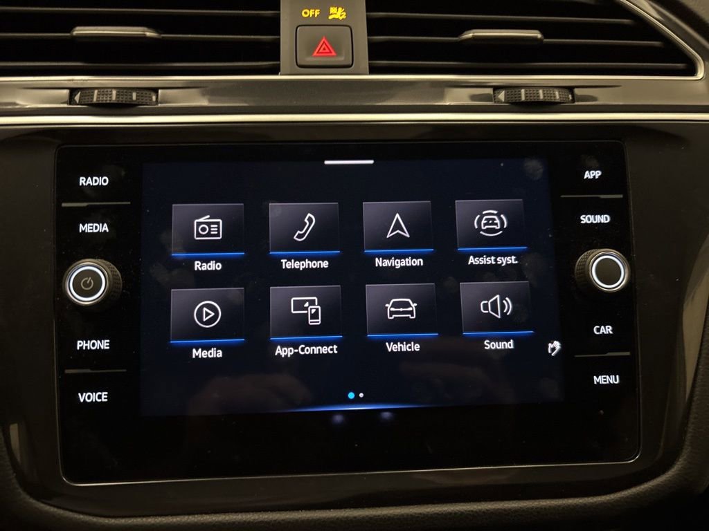 Used 2024 Volkswagen Tiguan SE image 17