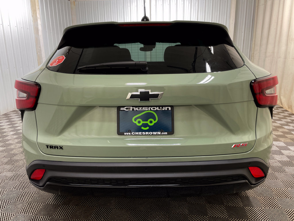 Certified 2024 Chevrolet Trax RS w/ Driver Confidence Package FWD image 13