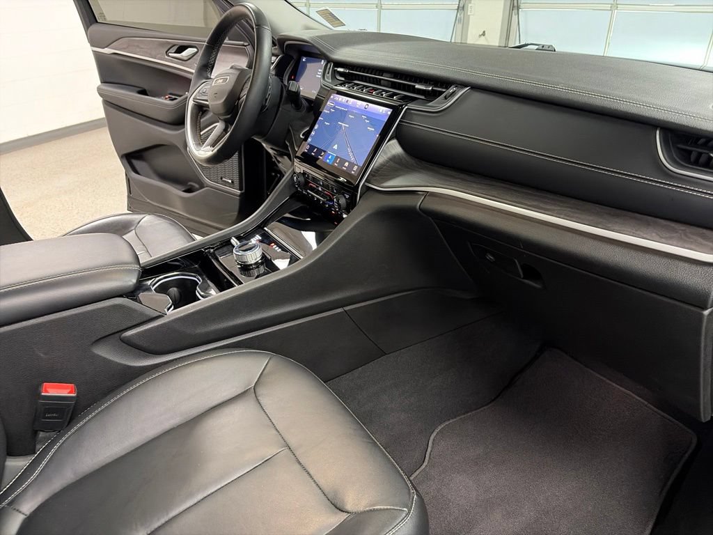 Certified 2022 Jeep Grand Cherokee Limited AWD/4WD image 32