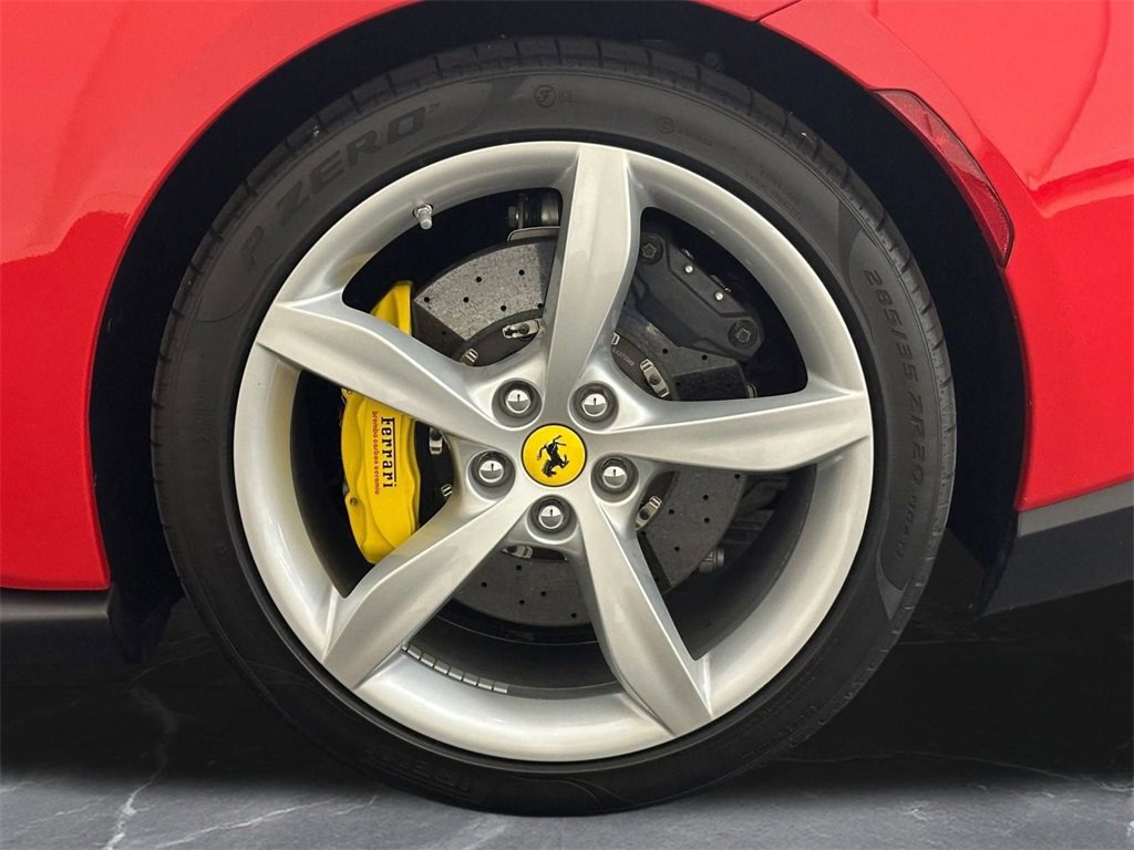 Used 2019 Ferrari Portofino image 32