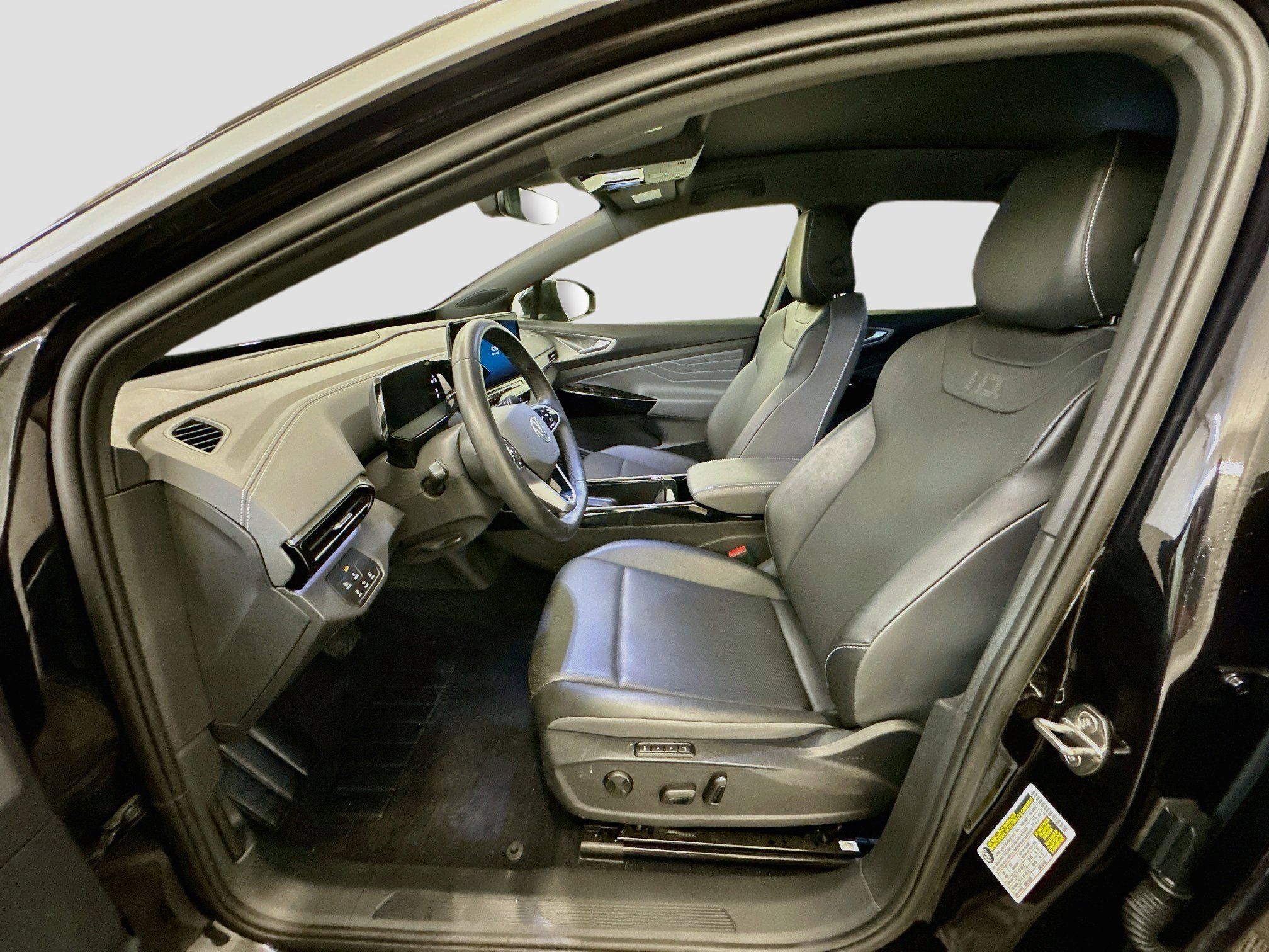 Used 2023 Volkswagen ID.4 Pro S Plus AWD/4WD image 13