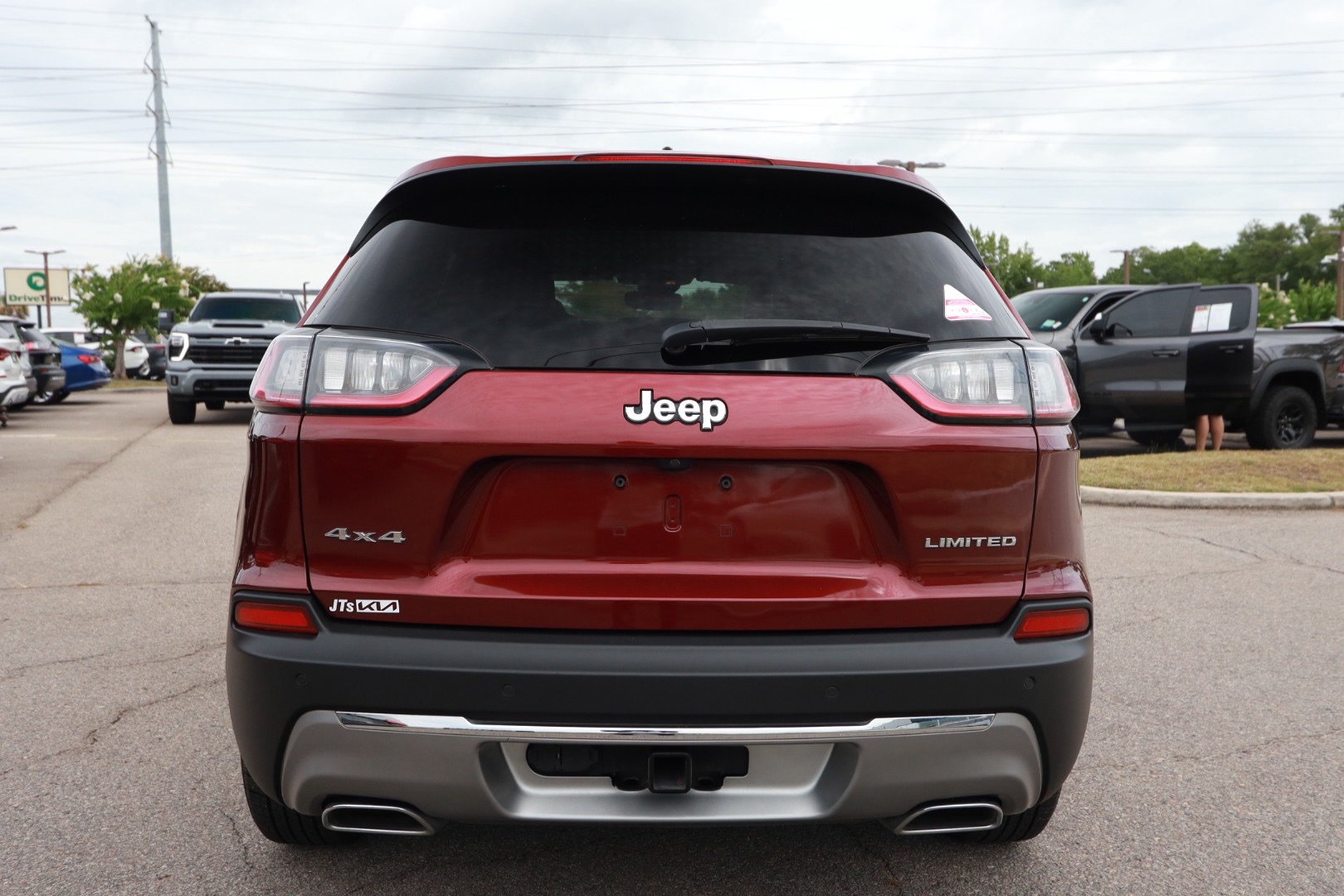 Used 2021 Jeep Cherokee Limited w/ Trailer Tow Group AWD/4WD image 4