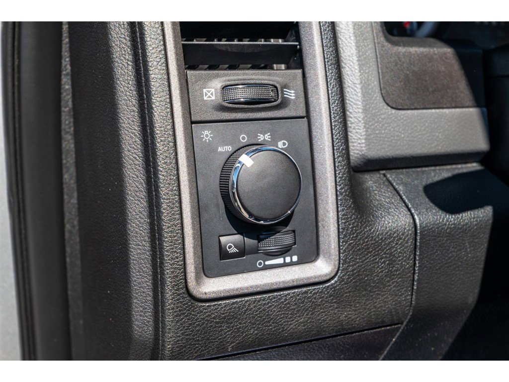 Used 2018 RAM 2500 Tradesman w/ Chrome Appearance Group image 22