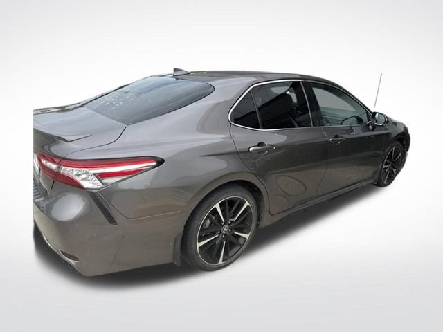 Used 2020 Toyota Camry XSE FWD image 6