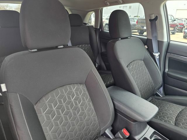 Used 2025 Mitsubishi Outlander Sport ES AWD/4WD image 11