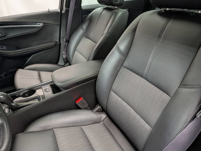 Certified 2017 Chevrolet Impala LT w/ Convenience Package FWD image 11