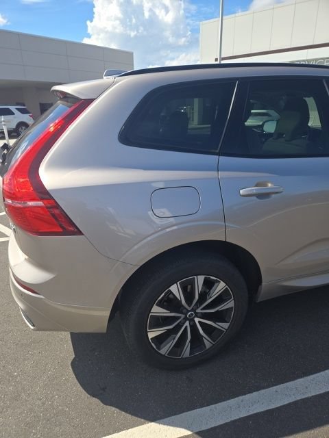 Used 2024 Volvo XC60 B5 Core w/ Climate Package AWD/4WD image 8