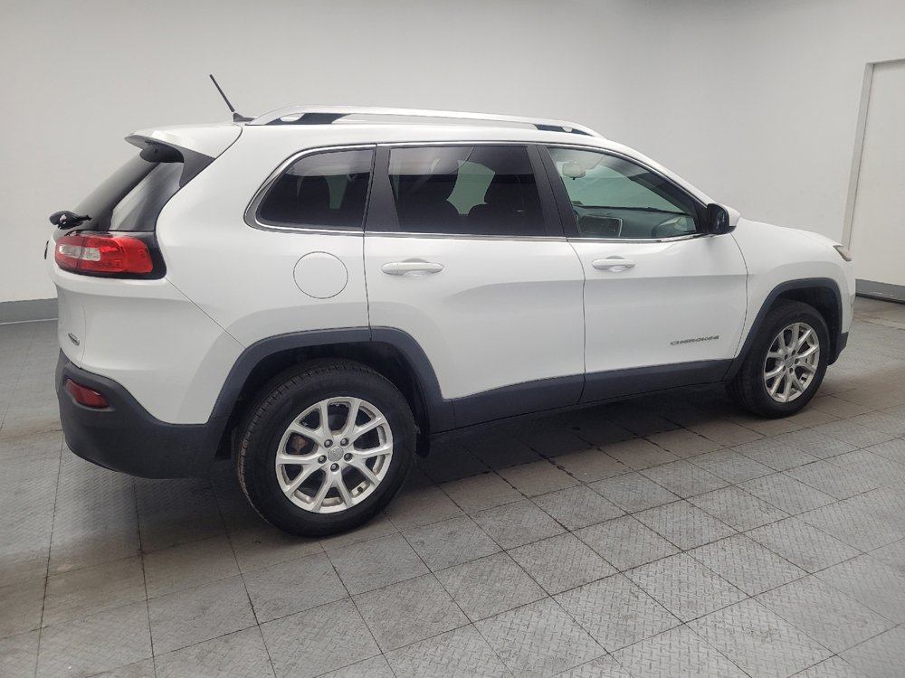 Used 2017 Jeep Cherokee Latitude FWD image 10